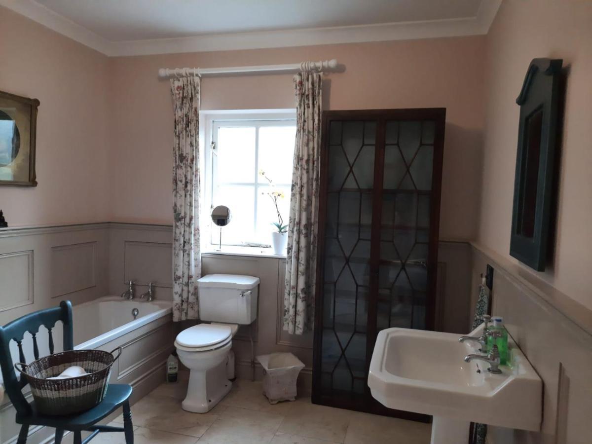 Croagh Patrick Lodge Apartment Westport Ngoại thất bức ảnh